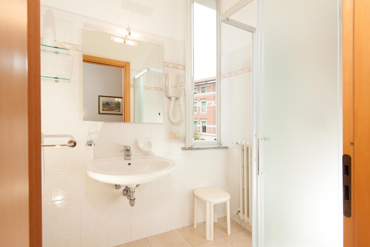 Albergo Vittoria ซัลโซมัจโจเรแตร์เม ภายนอก รูปภาพ