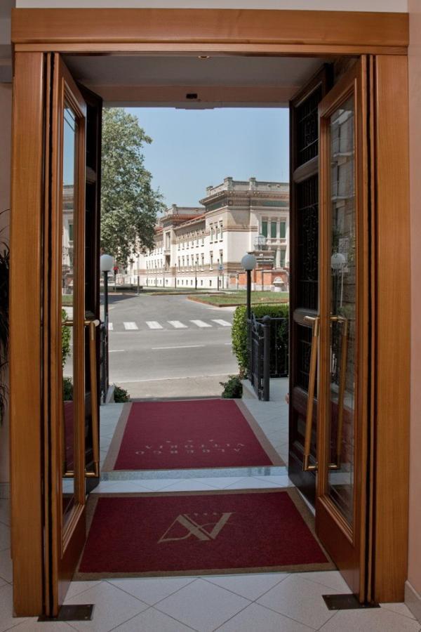Albergo Vittoria ซัลโซมัจโจเรแตร์เม ภายนอก รูปภาพ